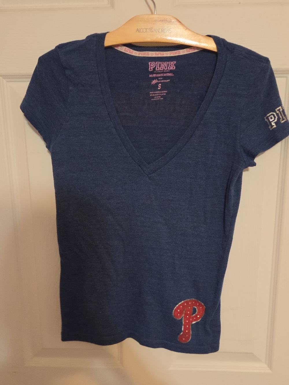 PINK Victoria's Secret Navy V-Neck Short Sleeve Tee PHILLIES MLB Vintage